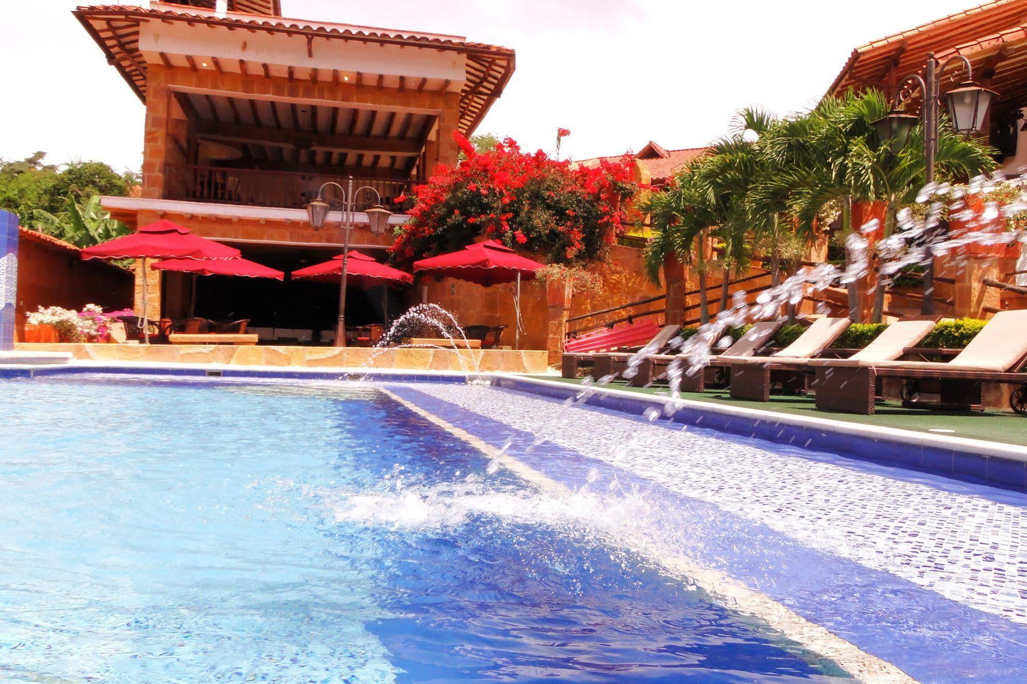 Hotel Hicasua Y Centro De Convenciones باريكارا المظهر الخارجي الصورة